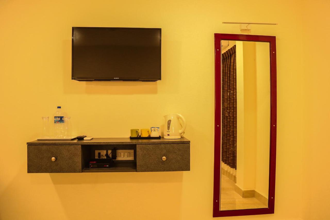 Hotel Sera Grand Chennai Exterior photo